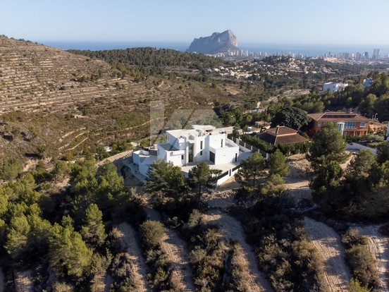 Villa con vistas  al mar en venta en Calpe, Costa Blanca.